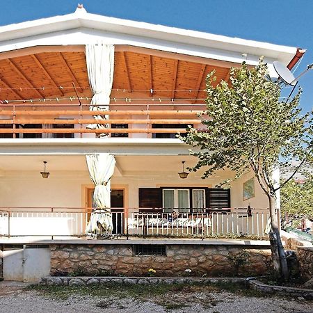 4 Bedroom Awesome Apartment In Starigrad 外观 照片